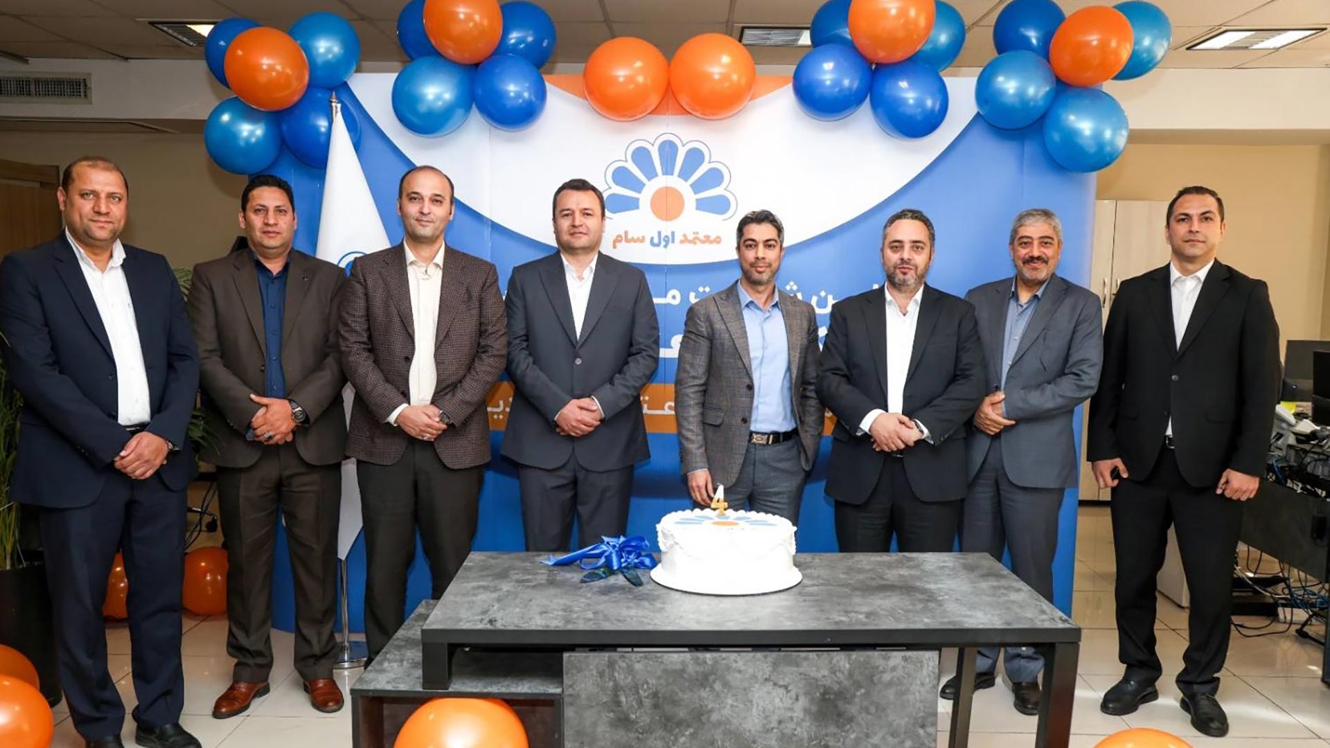 دکتر سیدصابر امامی مدیرعامل گروه داده‌پردازی پارسیان از شرکت معتمد اول سام بازدید کرد