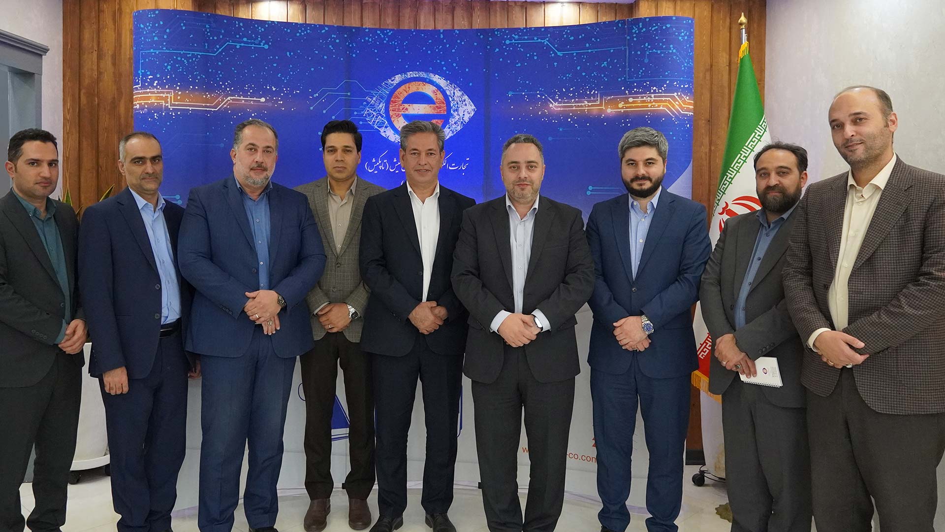 بازدید دکتر صابر امامی، مدیرعامل محترم گروه داده‌پردازی پارسیان، از شرکت تجارت الکترونیک پارسیان کیش (تاپکیش)