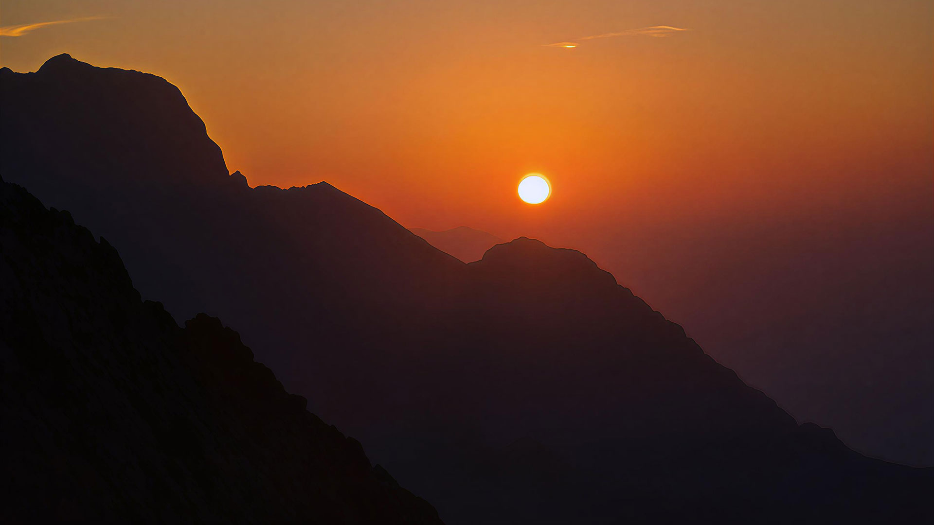 صعود کوهنورد گروه داده‌پردازی پارسیان به بام کرمانشاه؛ قله پراو