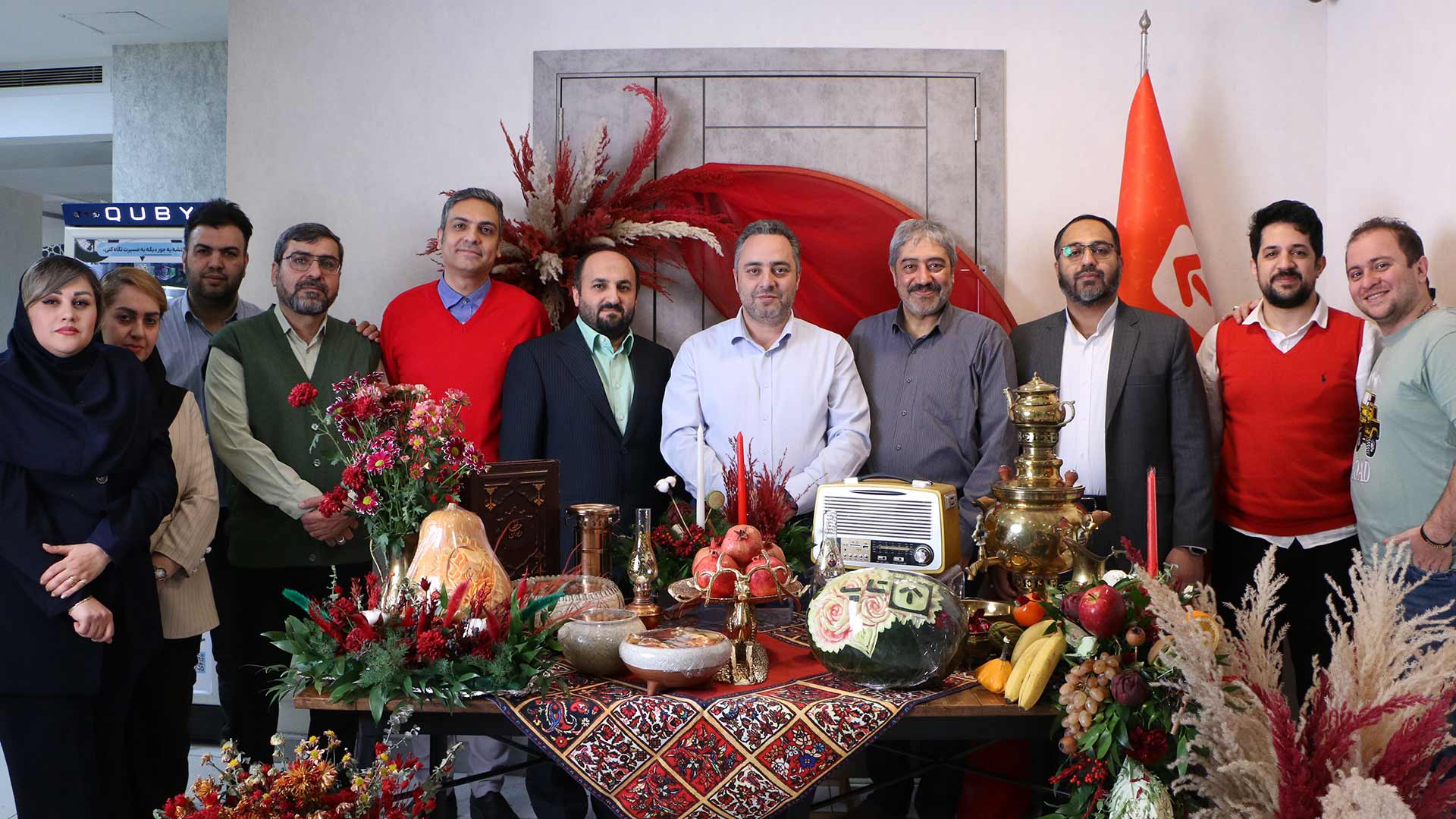 بازدید مدیرعامل گروه داده‌پردازی پارسیان از شرکت تابان آتی‌پرداز (اپلیکیشن تاپ) همزمان با ایام شب یلدا