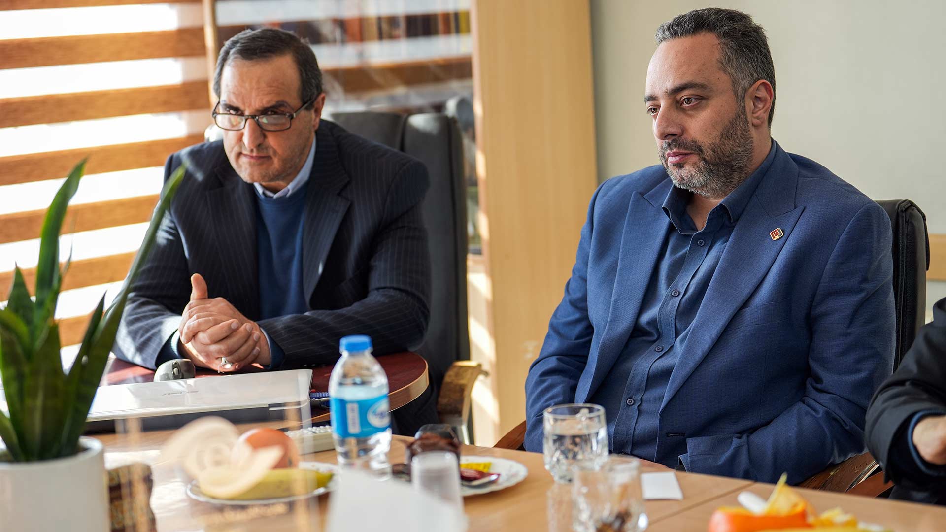 بازدید مدیر عامل گروه داده پردازی پارسیان و هیات همراه با نمایندگی شرکت تجارت الکترونیک پارسیان در استان اصفهان