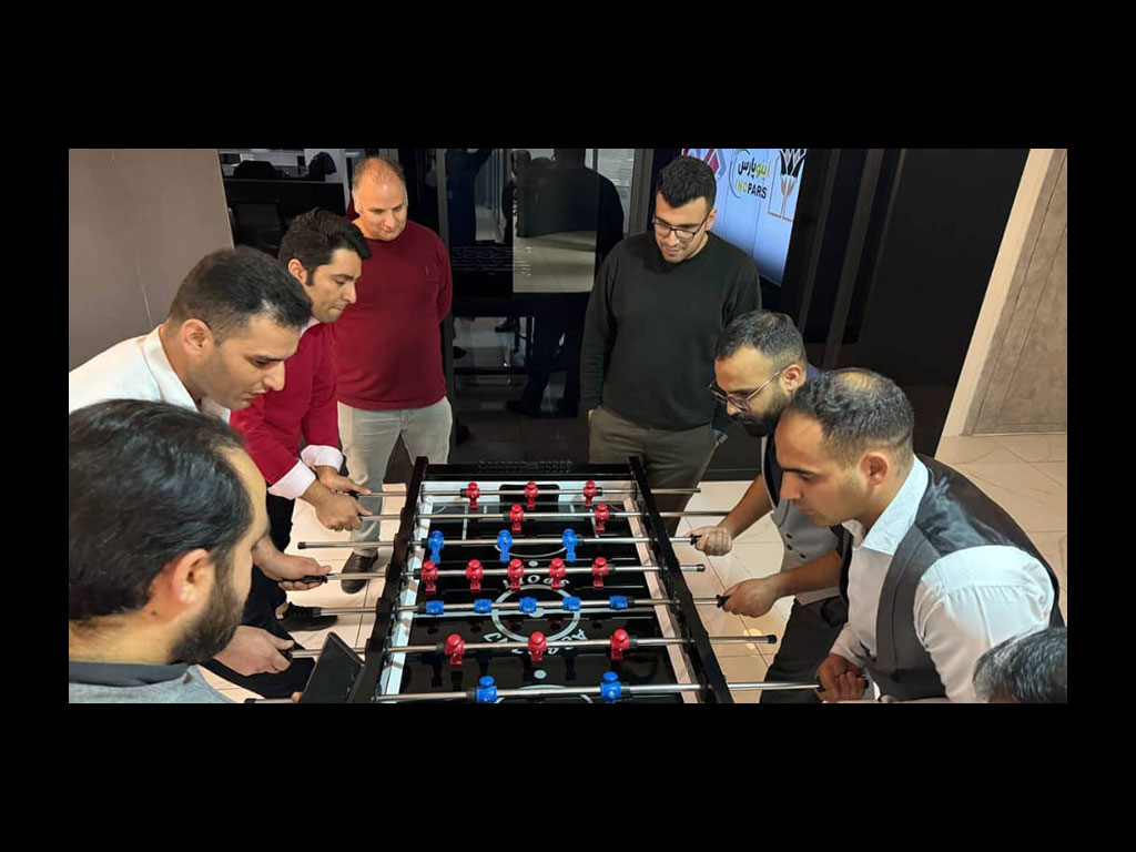 برگزاری مسابقات ورزشی و تفریحی کارکنان گروه داده پردازی پارسیان به مناسبت دهه فجر