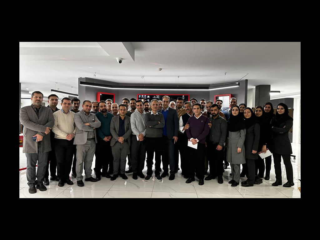 برگزاری مسابقات ورزشی و تفریحی کارکنان گروه داده پردازی پارسیان به مناسبت دهه فجر