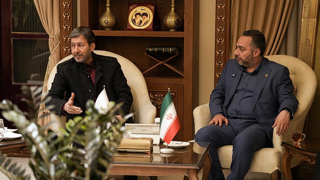 جلسه مشترک مدیر عامل گروه داده پردازی پارسیان و مدیران عامل شرکت های زیر مجموعه گروه با استاندار محترم اصفهان