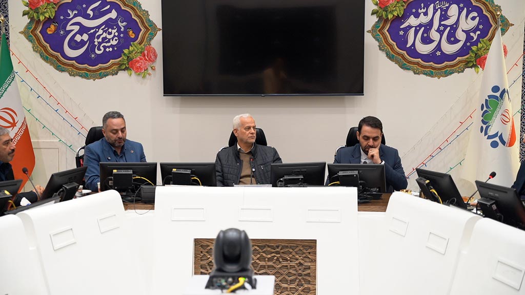 دیدار مدیر عامل گروه داده پردازی پارسیان و هیات همراه با شهردار اصفهان