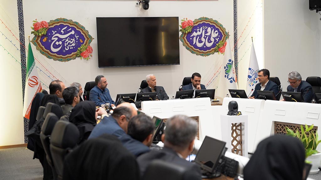 دیدار مدیر عامل گروه داده پردازی پارسیان و هیات همراه با شهردار اصفهان