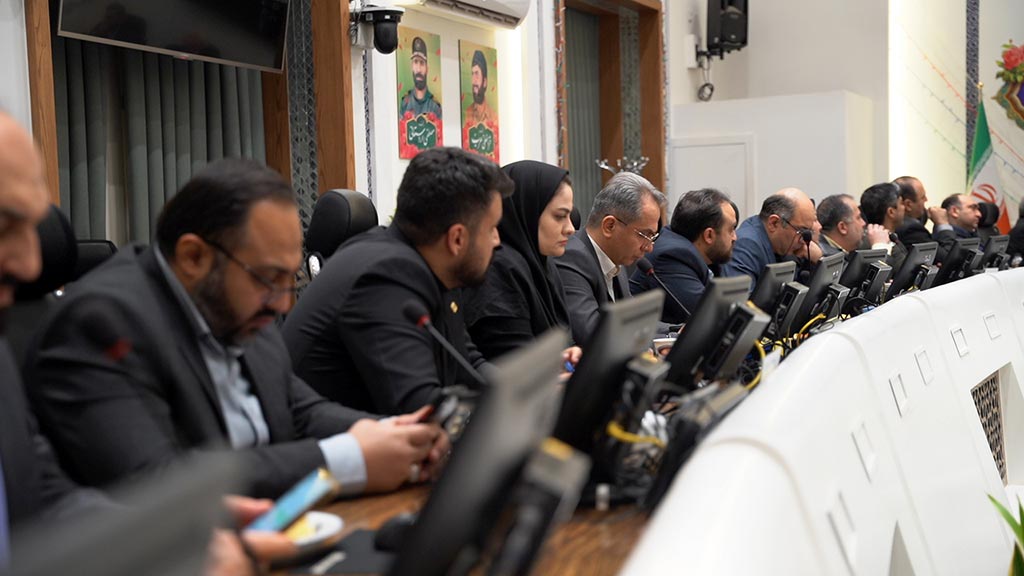 دیدار مدیر عامل گروه داده پردازی پارسیان و هیات همراه با شهردار اصفهان