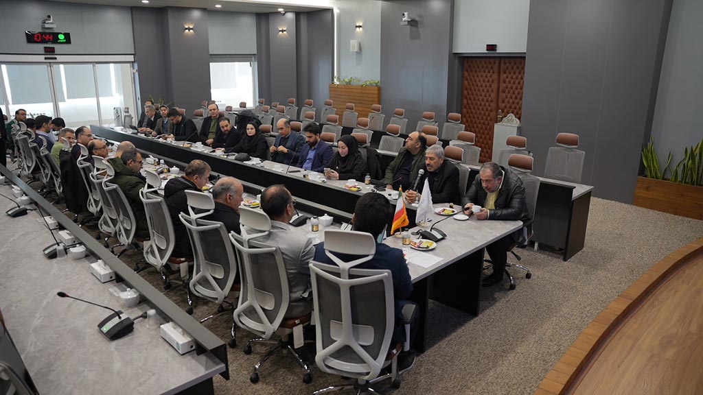 بازدید مدیر عامل گروه داده پردازی پرسیان و مدیران ارشد گروه داده پردازی پارسیان از شهرک علمی و تحقیقاتی اصفهان