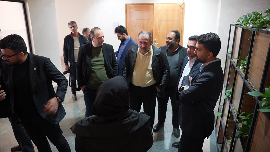 بازدید مدیر عامل گروه داده پردازی پرسیان و مدیران ارشد گروه داده پردازی پارسیان از شهرک علمی و تحقیقاتی اصفهان