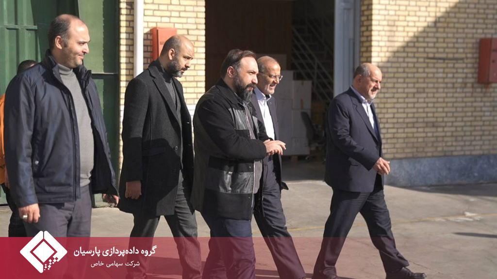 بازدید مدیرعامل بانک پارسیان از کارخانه تولید تجهیزات شرکت تجارت الکترونیک پارسیان کیش