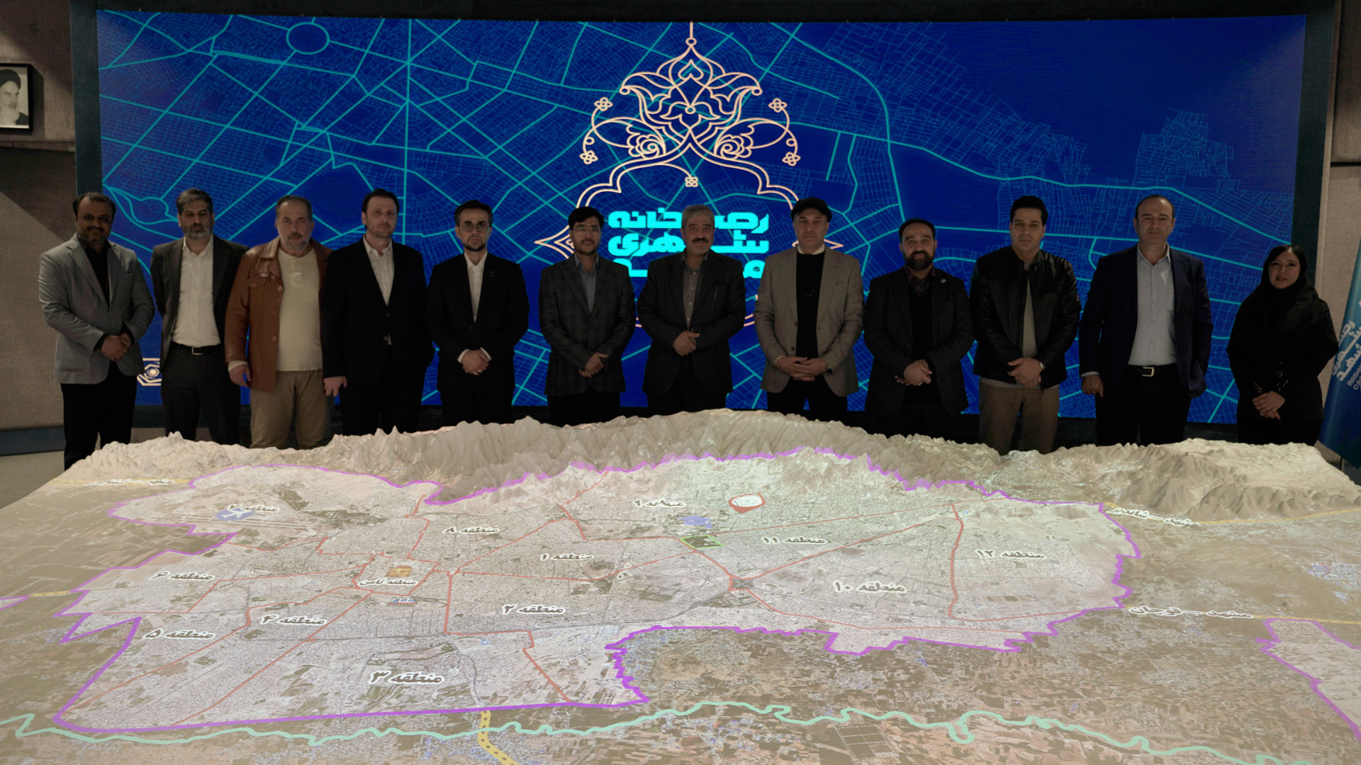 بازدید مدیران عالی رتبه گروه داده‌پردازی پارسیان از کارخانه نوآوری مشهد