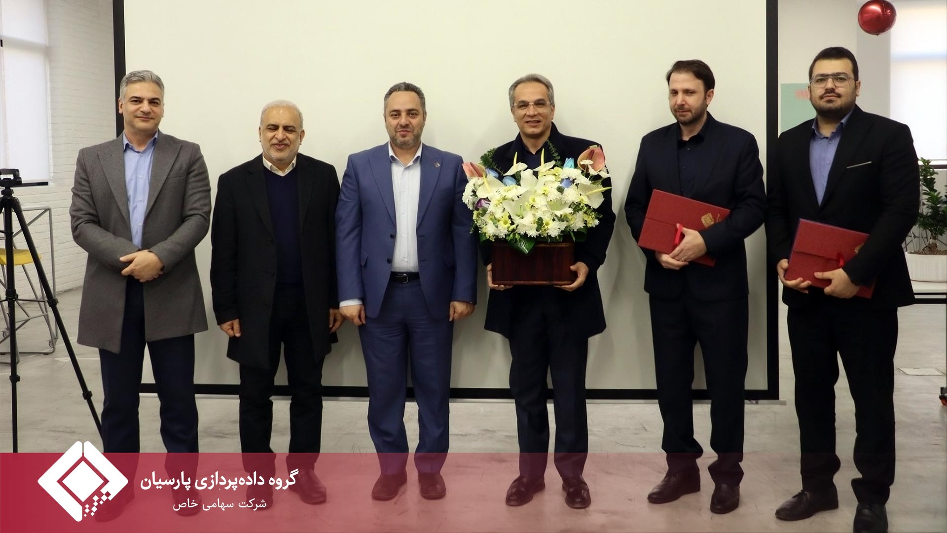 برگزاری آیین تودیع و معارفه مدیرعامل شرکت ققنوس
