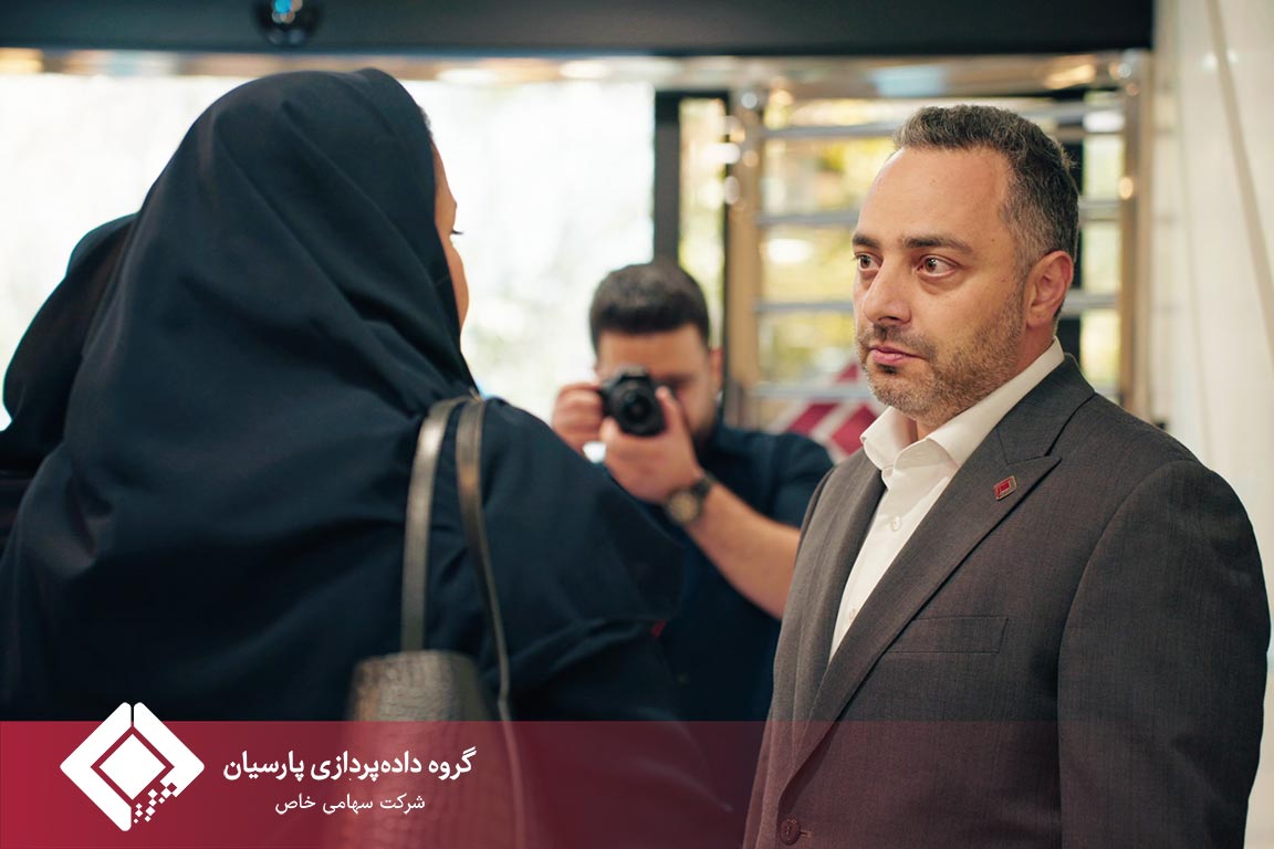 گزارش برگزاری مراسم بزرگداشت روز فناوری اطلاعات در هلدینگ داده‌پردازی پارسیان
