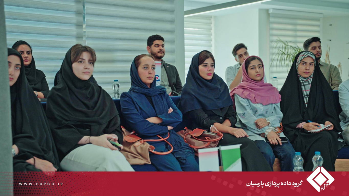 پانزدهمین رویداد ستارگان نوآوری با حضور علی اخوان مدیر عامل شرکت تکنولوژی تجارت با تحلیل ساختار بازار نظارتی فین تک برگزار شد