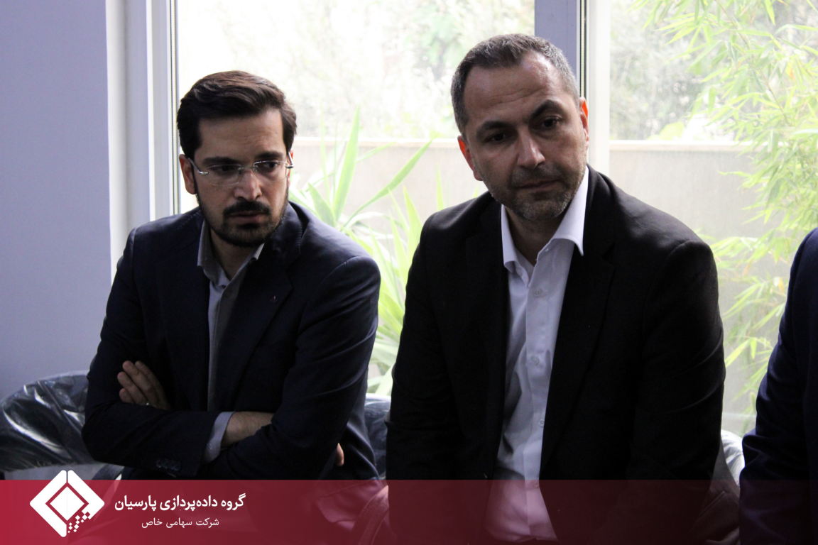 بررسی چالش‌ها و ظرفیت‌های نمایندگی‌های تجارت الکترونیک پارسیان در استان مازندران