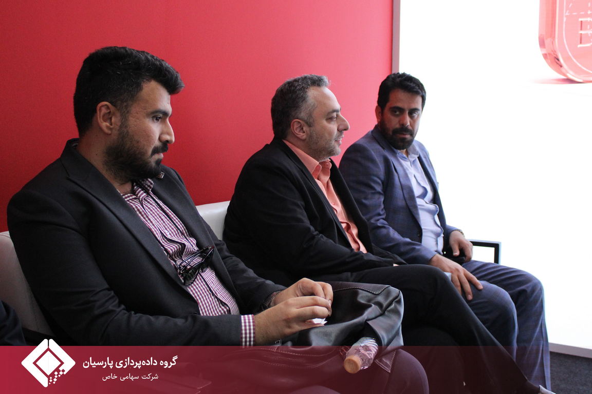 حضور و بازدید مدیرعامل و مدیران ارشد گروه داده‌پردازی پارسیان از بیست و نهمین نمایشگاه الکامپ